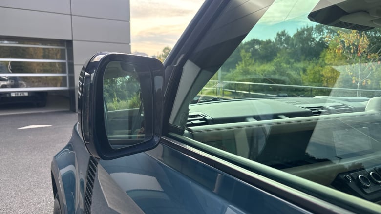 Land Rover Defender 2.0 D240 HSE 110 5dr Auto [6 Seat] Diesel Estate